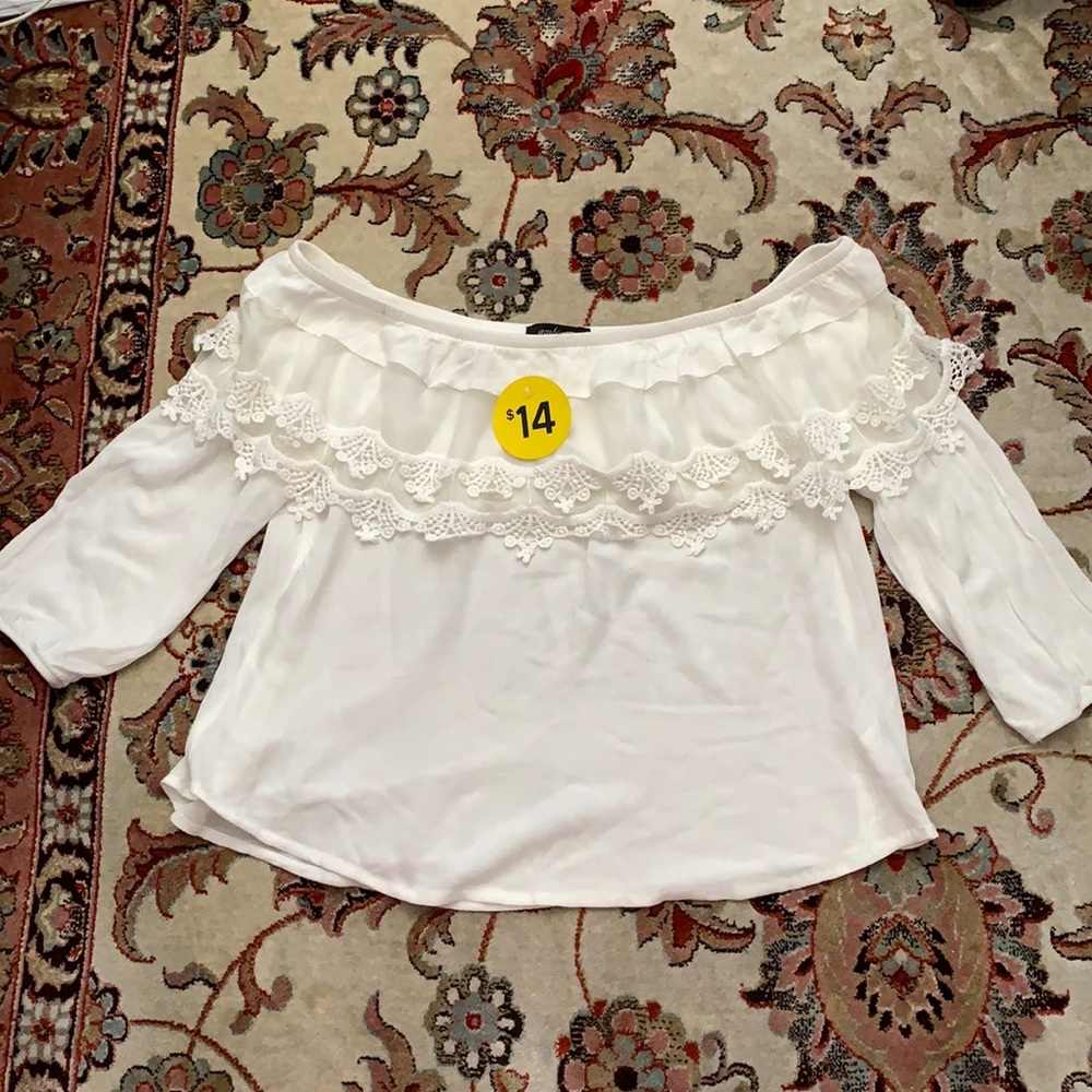 New Off the Shoulder Top With Lace